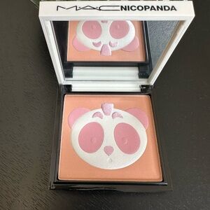 NWOB MAC Nicopanda Colour Me Nico Gleamer Face Powder